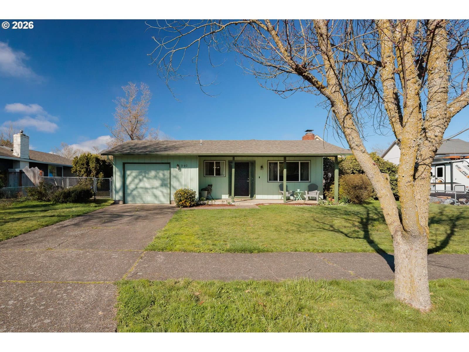 Primary listing photo, 992 CANDLELIGHT DR, Eugene, OR, 97402