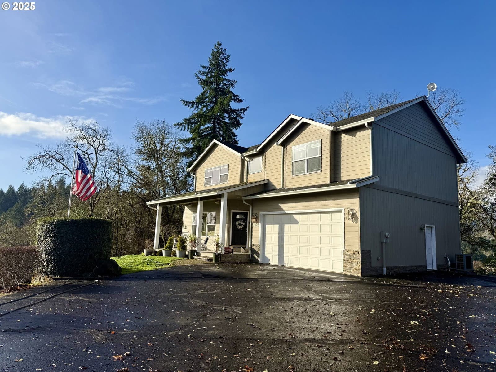 Listing photo 1 of 6
