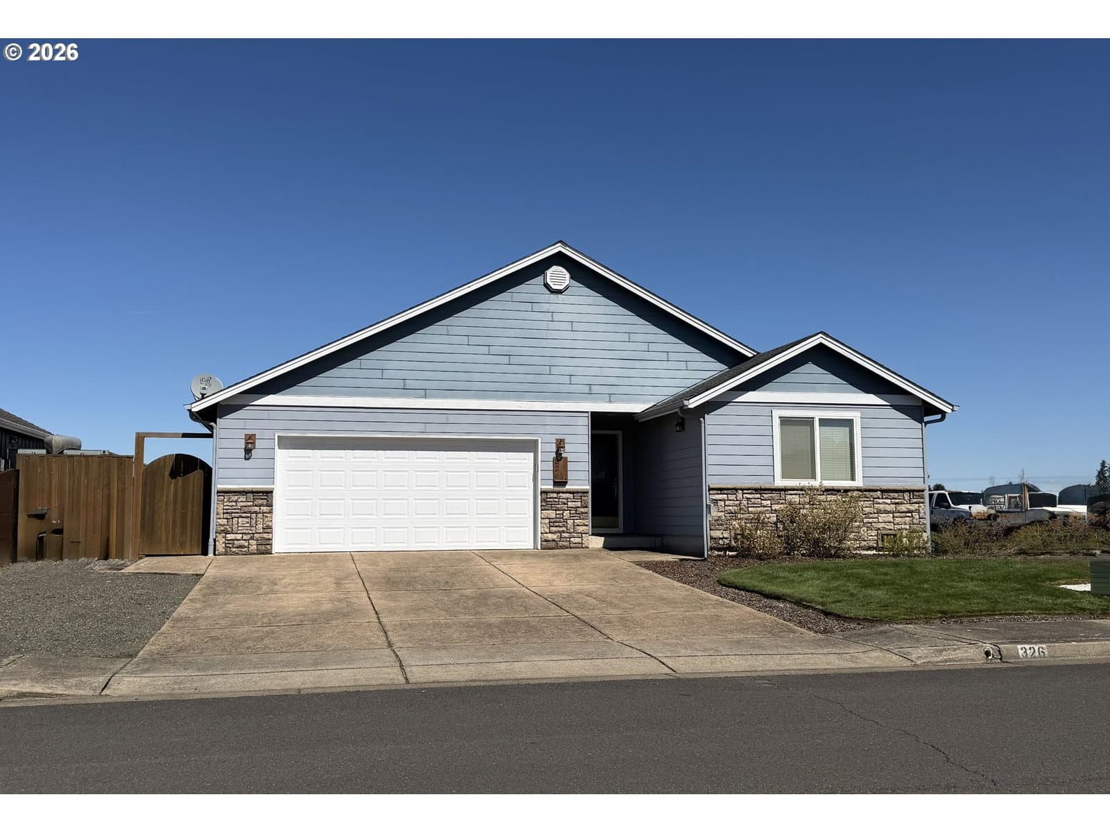 Primary listing photo, 326 AUBURN LN, Creswell, OR, 97426