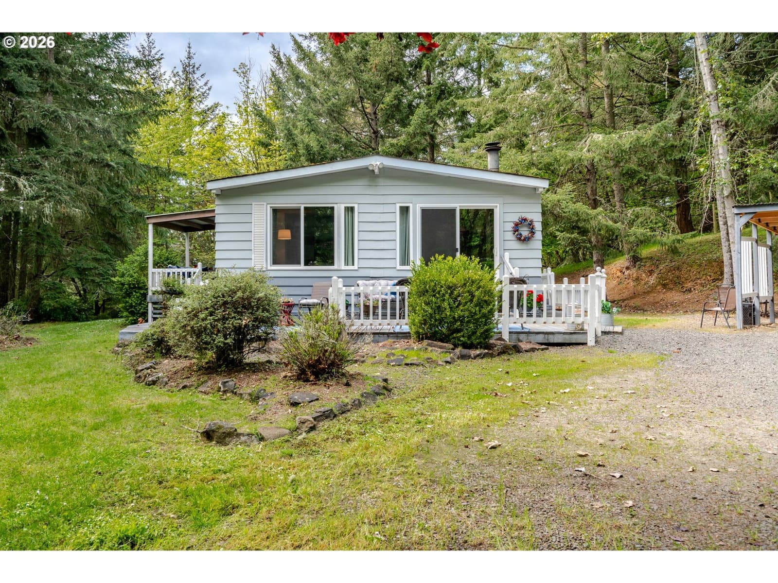Listing photo 1 of 6