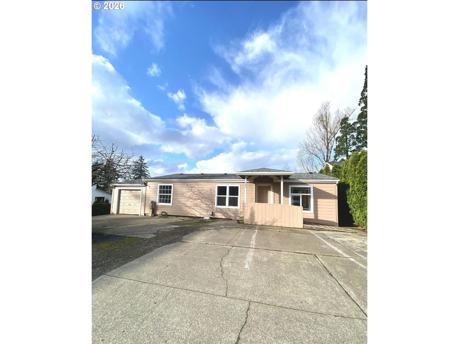 Listing photo 1 of 1