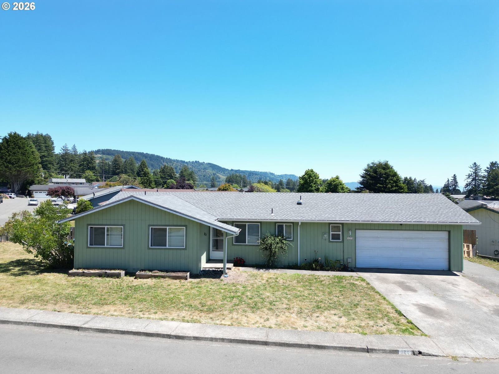 Listing photo 1 of 6