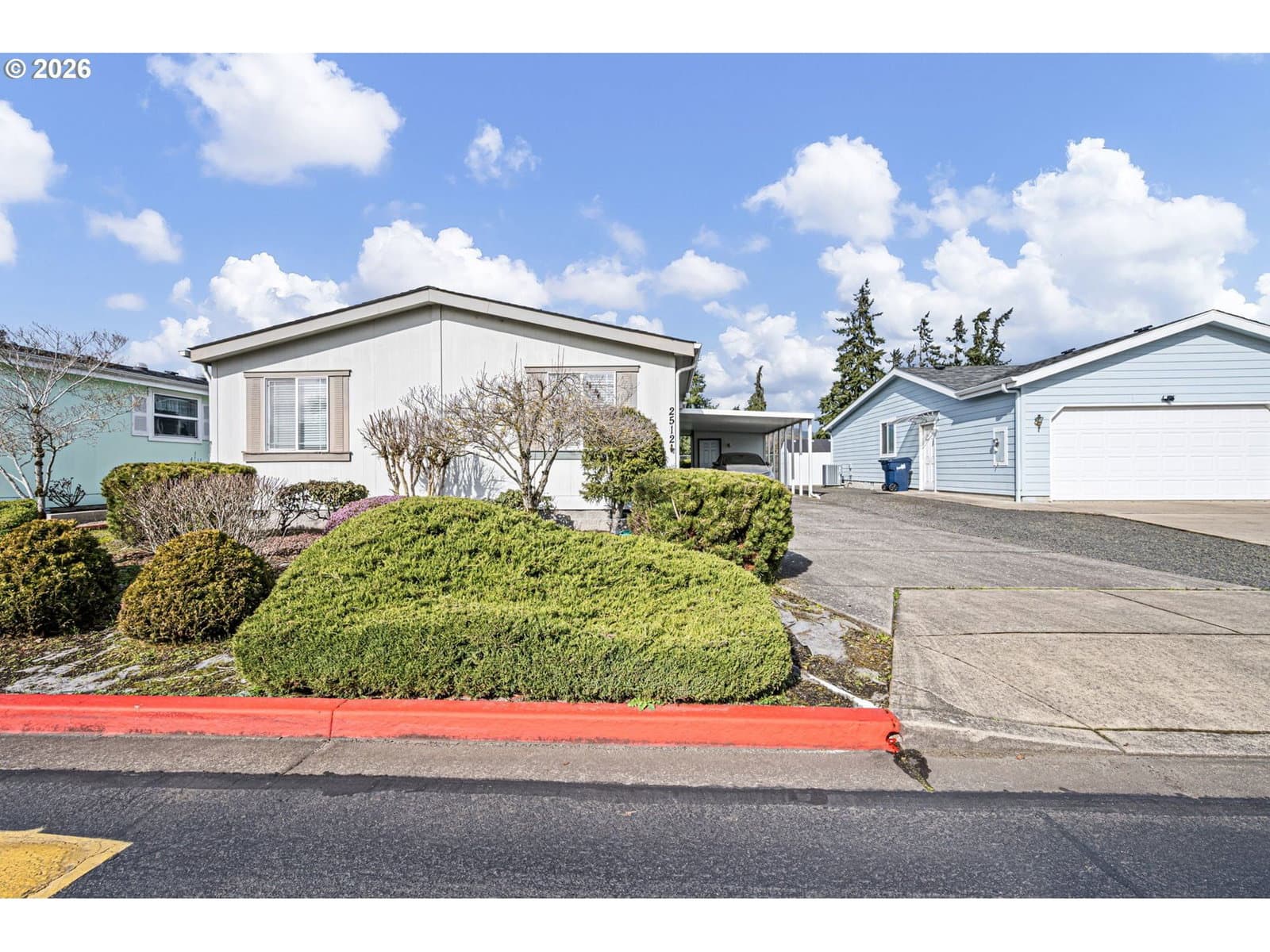 Listing photo 1 of 6