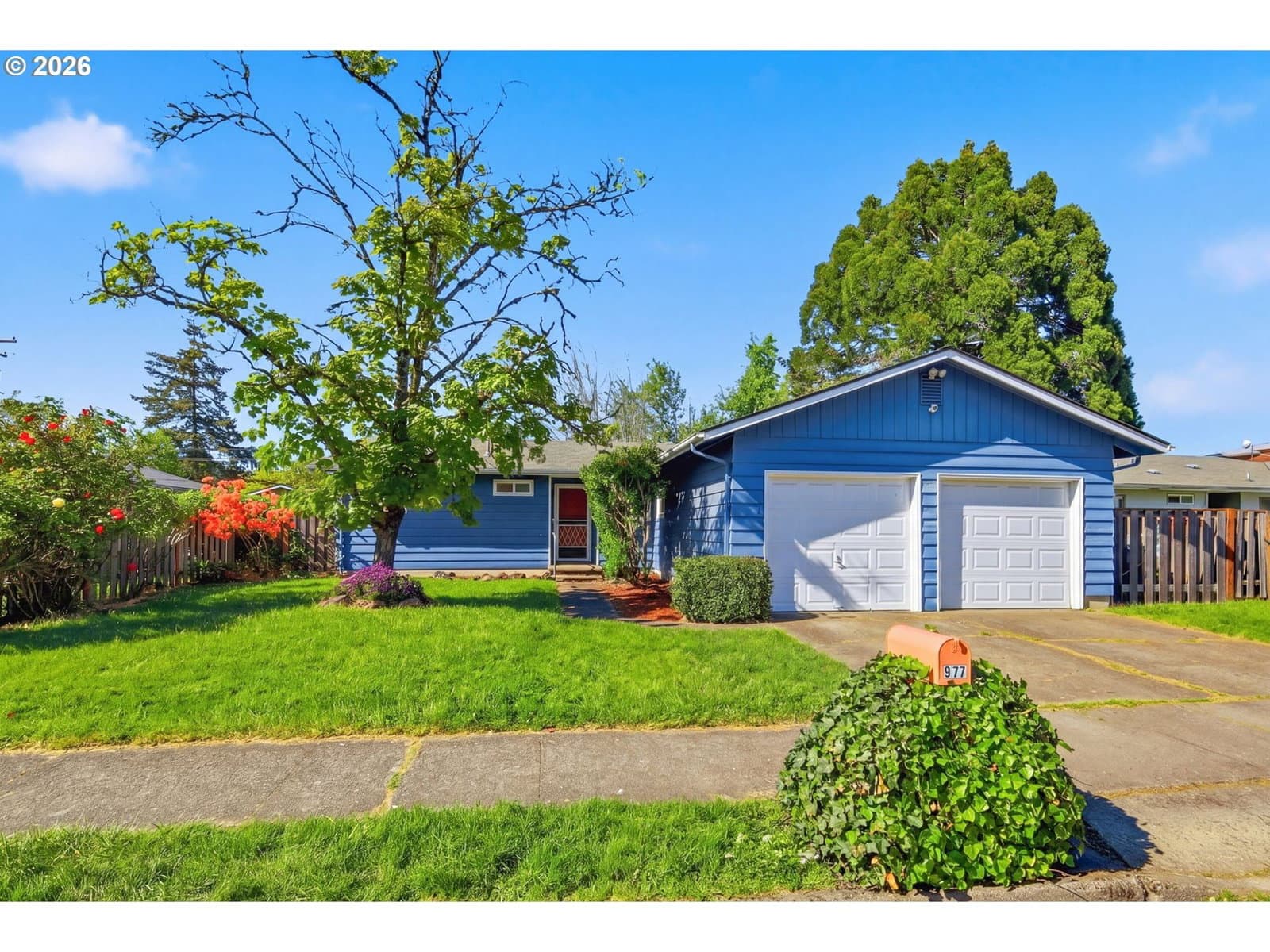 Listing photo 1 of 6