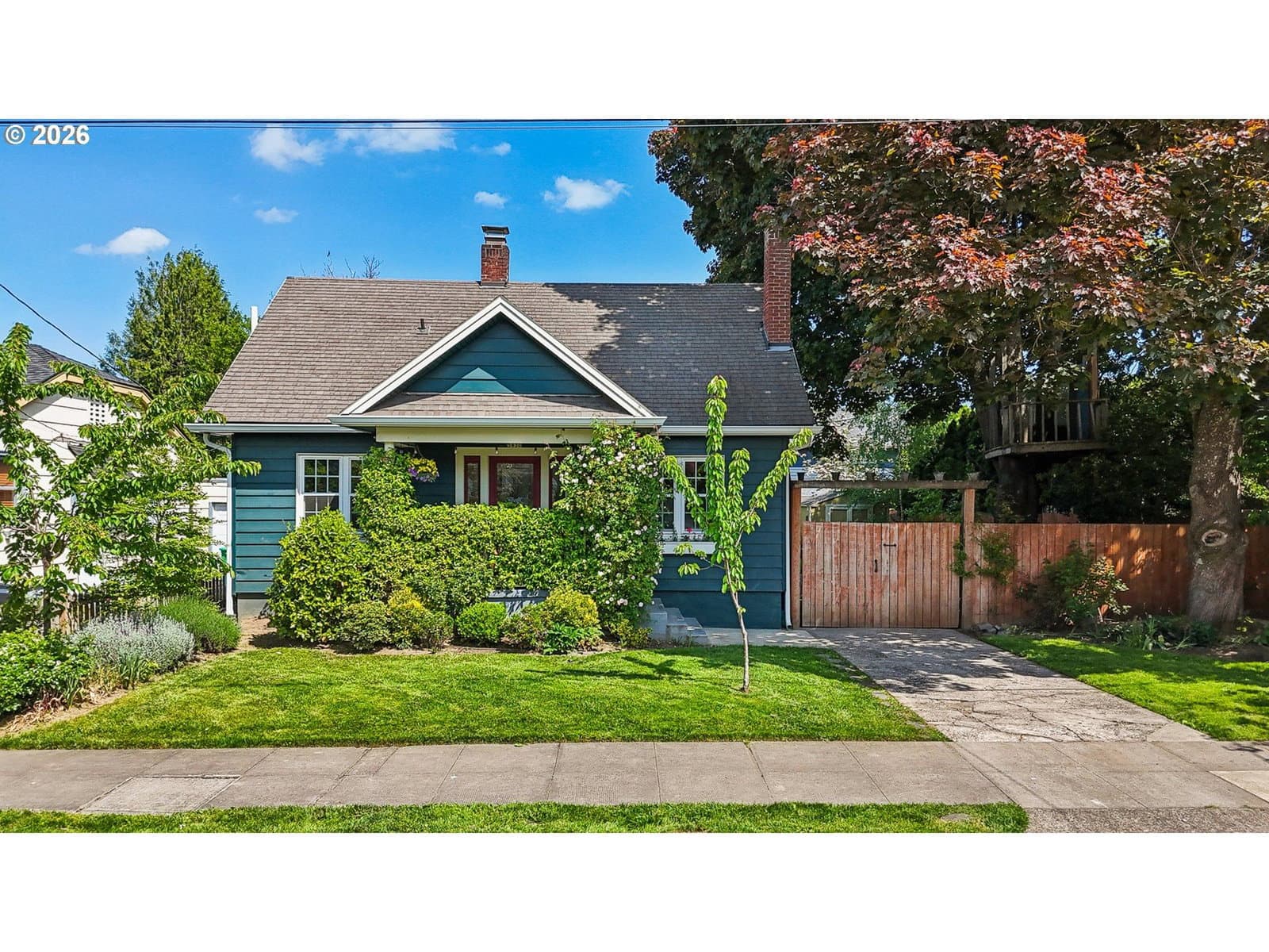 Primary listing photo, 5930 SE 18TH AVE, Portland, OR, 97202