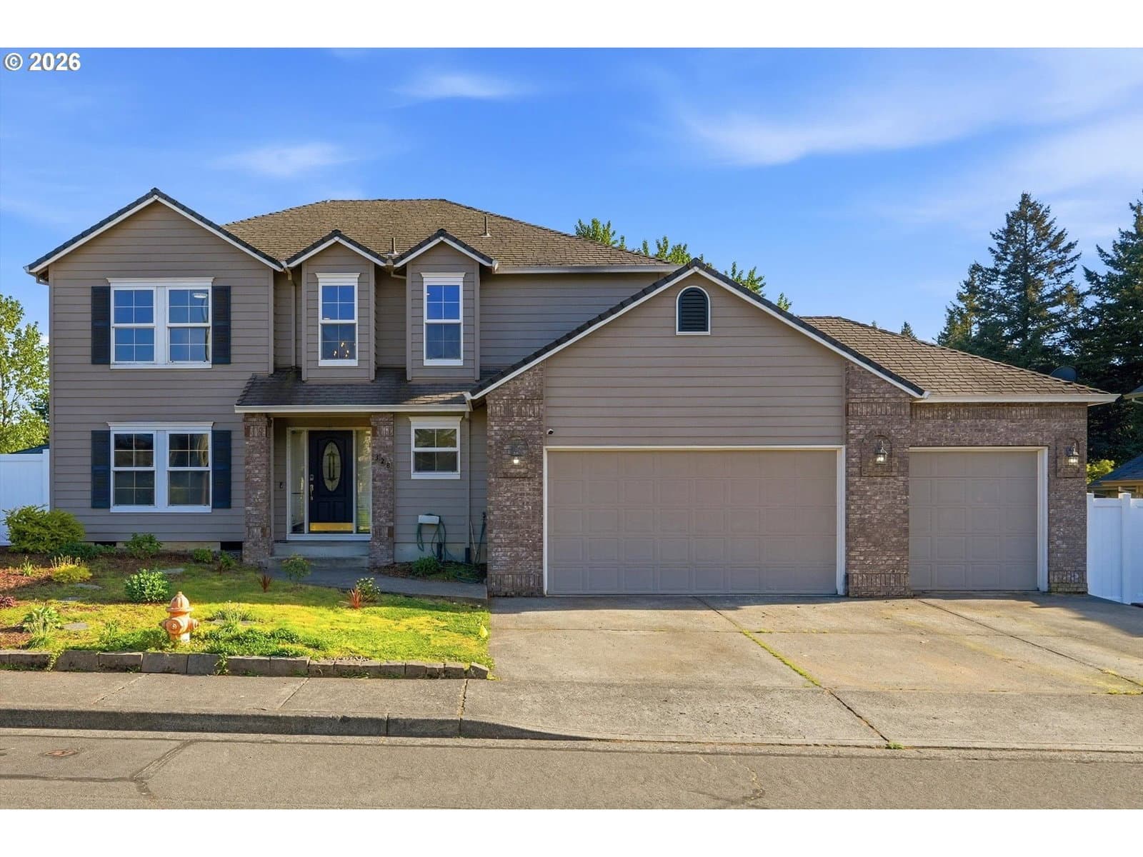 Listing photo 1 of 6