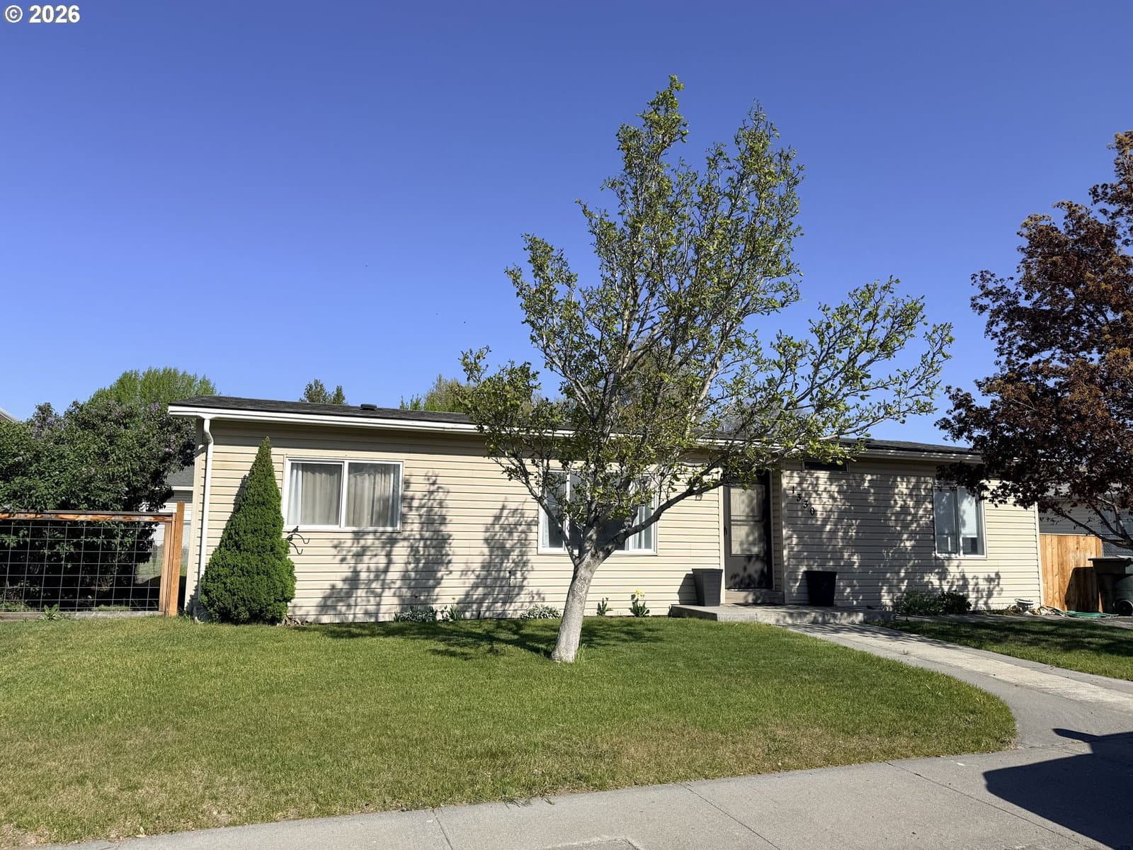 Primary listing photo, 1330 W SUNLAND AVE, Hermiston, OR, 97838