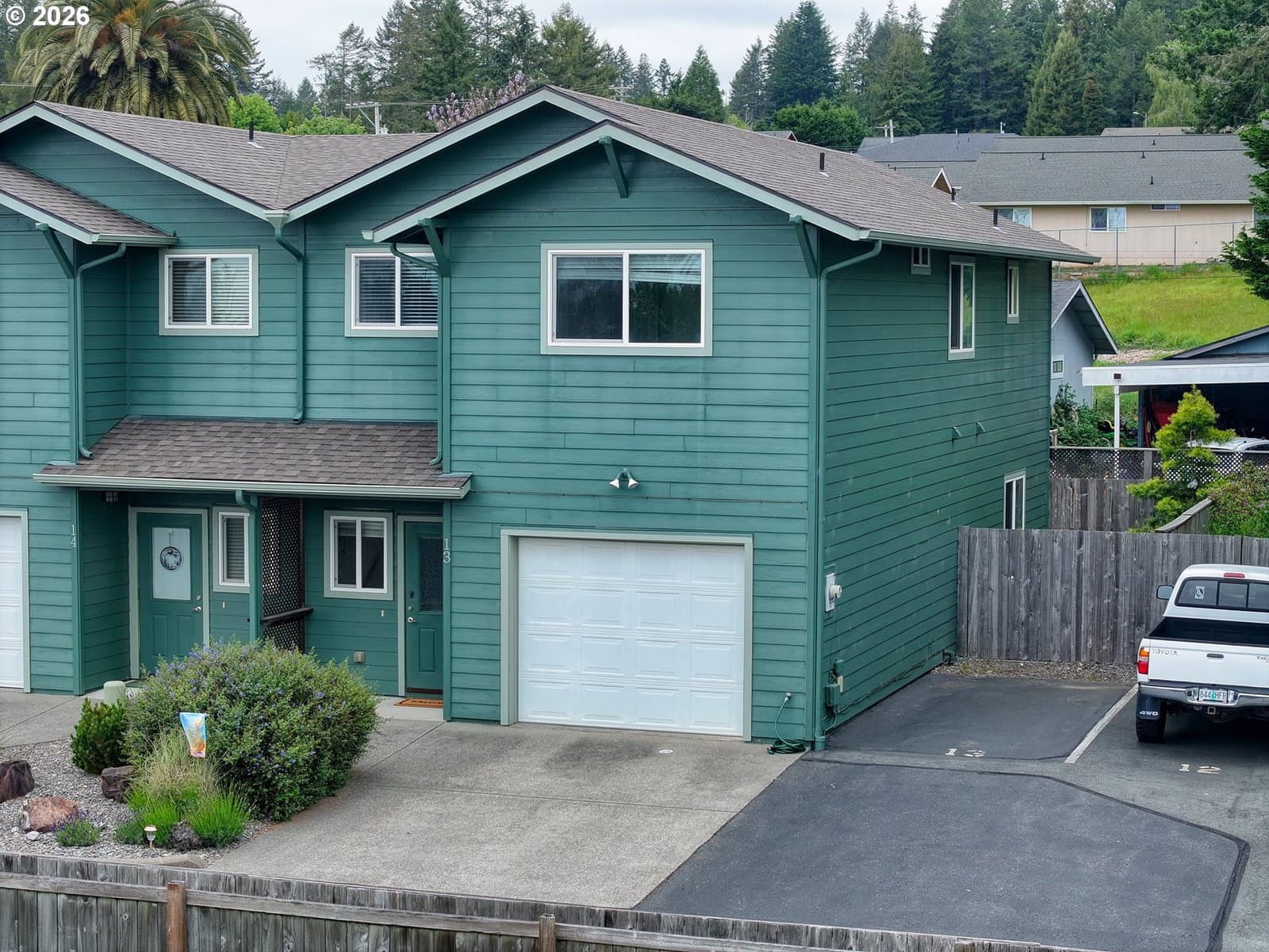 Listing photo 1 of 6