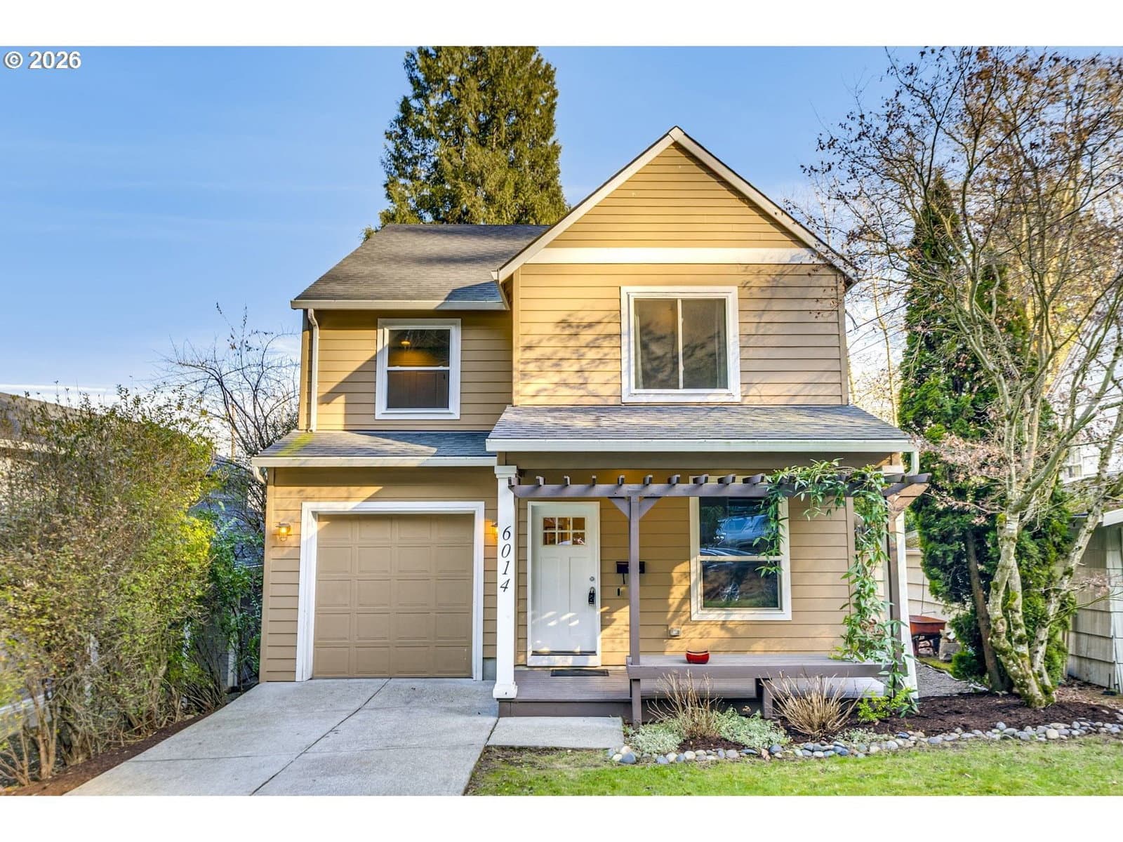 Primary listing photo, 6014 S VIEW POINT TER, Portland, OR, 97239
