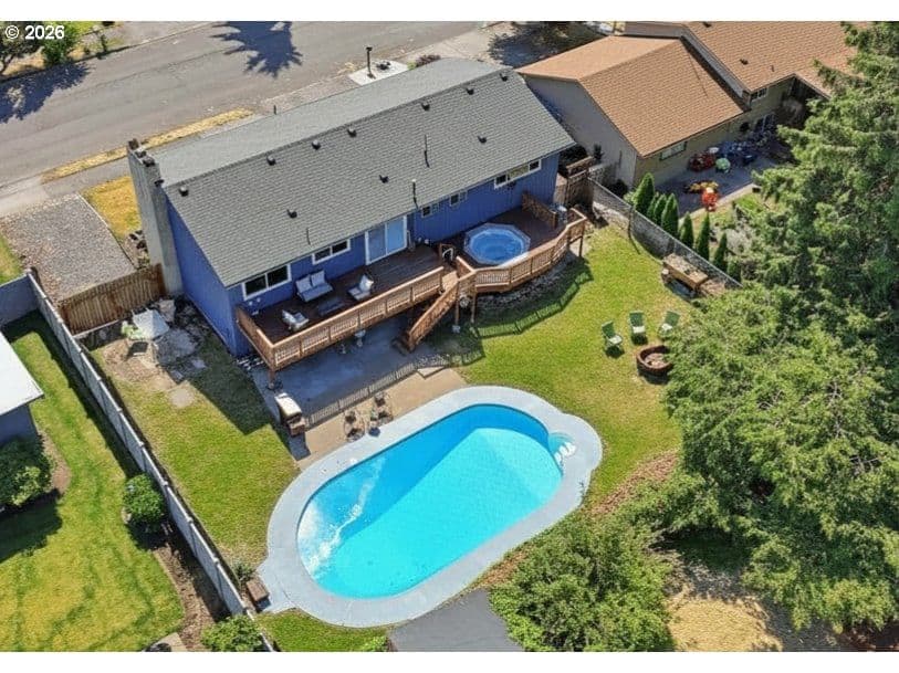 1215 NE 195TH AVE