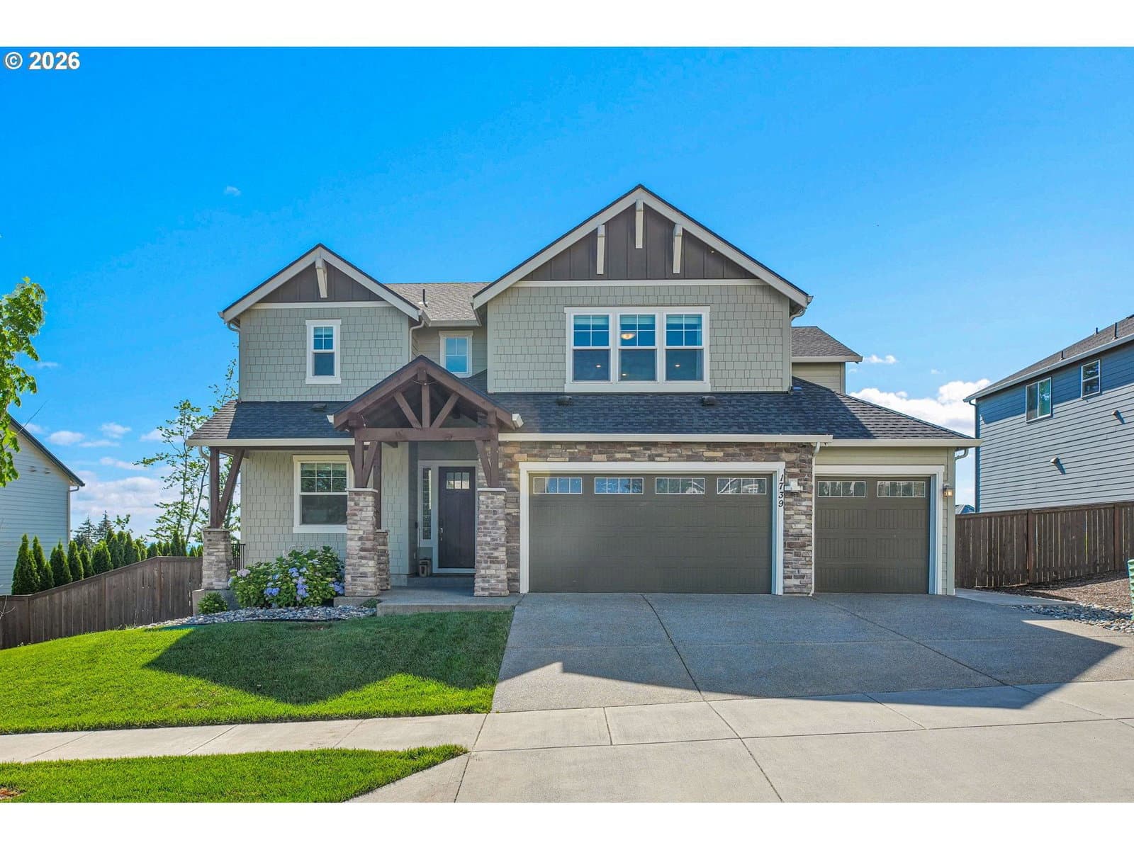 1739 NW HANCOCK DR