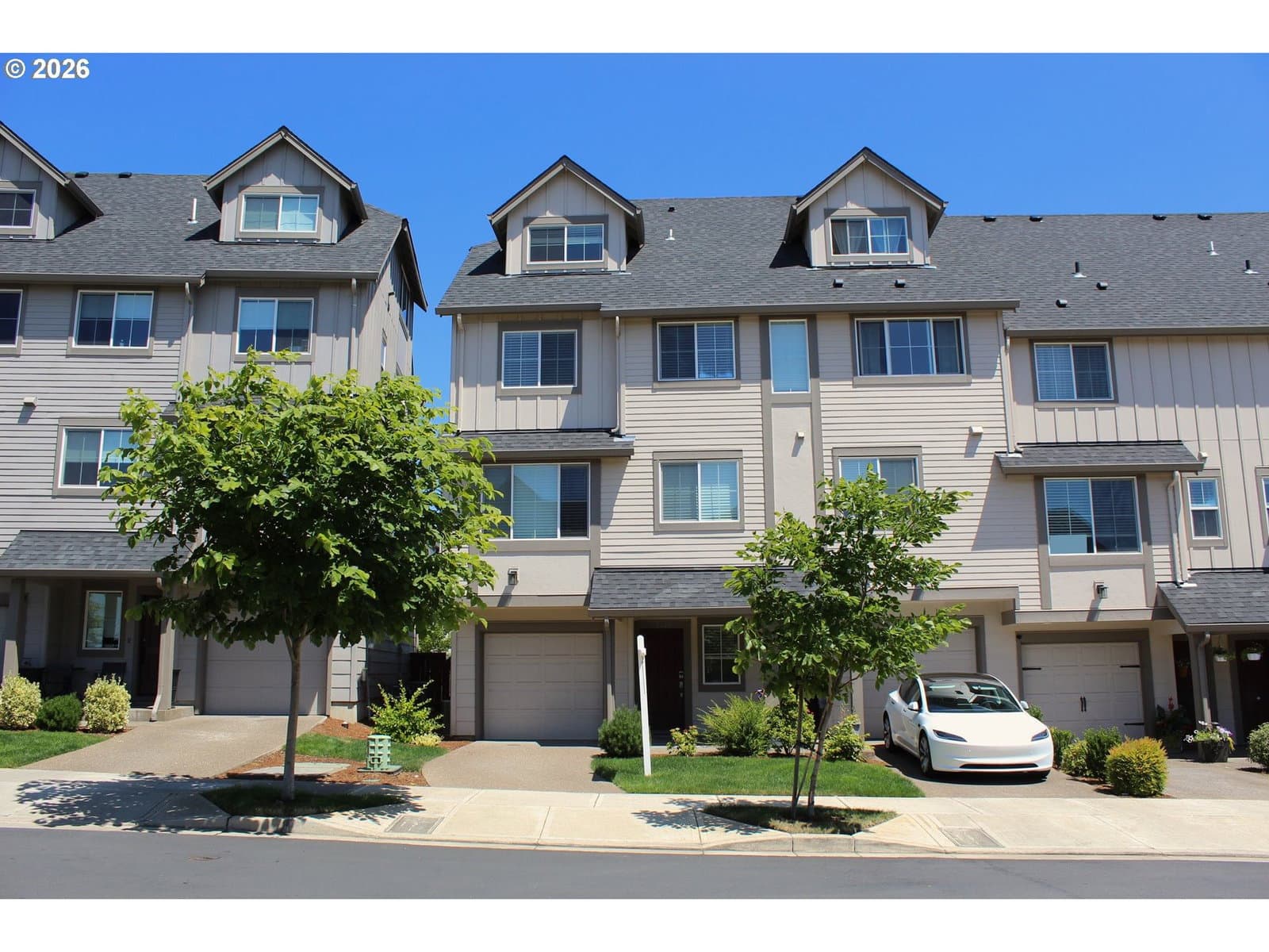 Primary listing photo, 13020 SW LARKWOOD PL, Tigard, OR, 97224