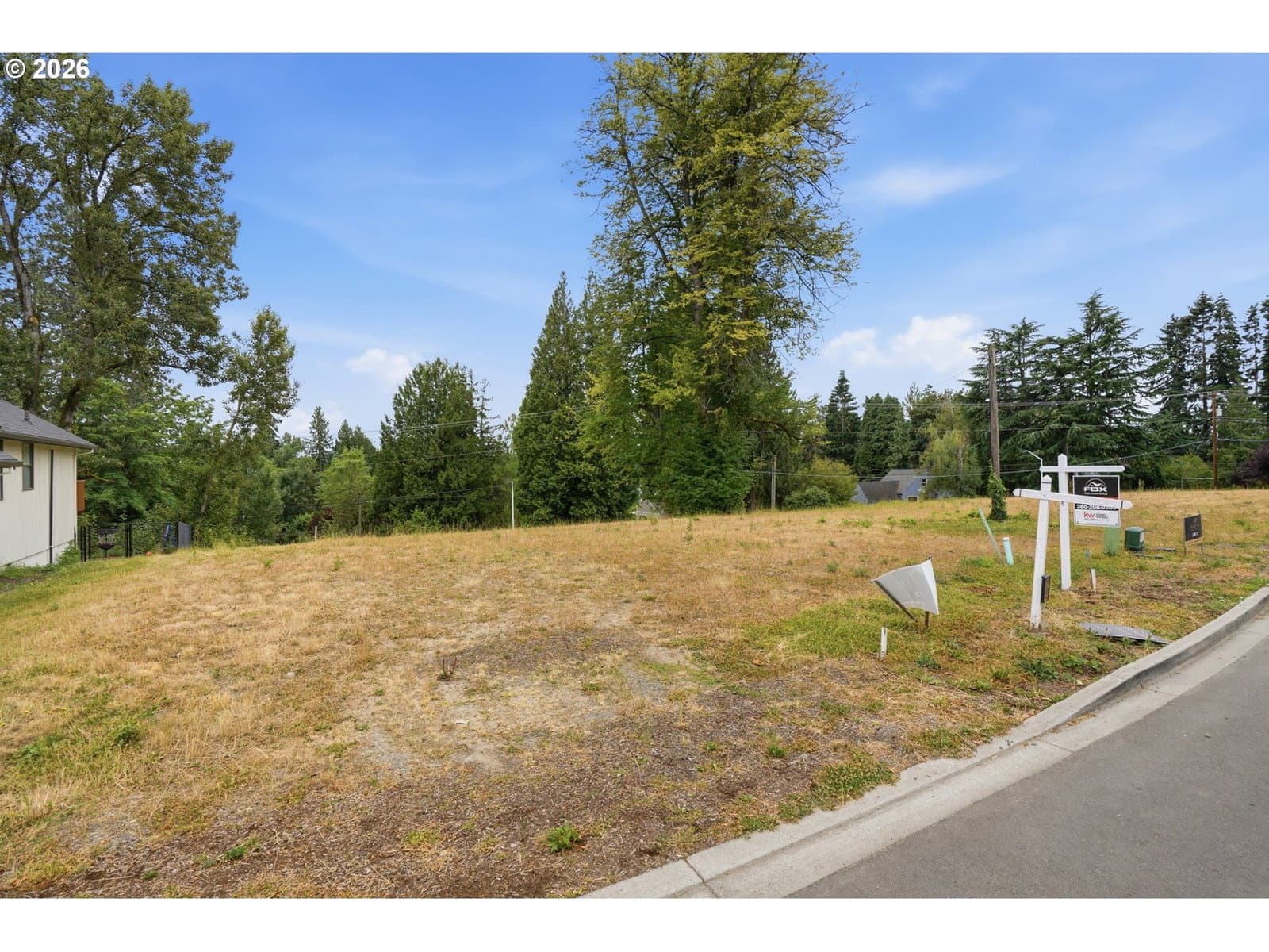 Listing photo 1 of 6