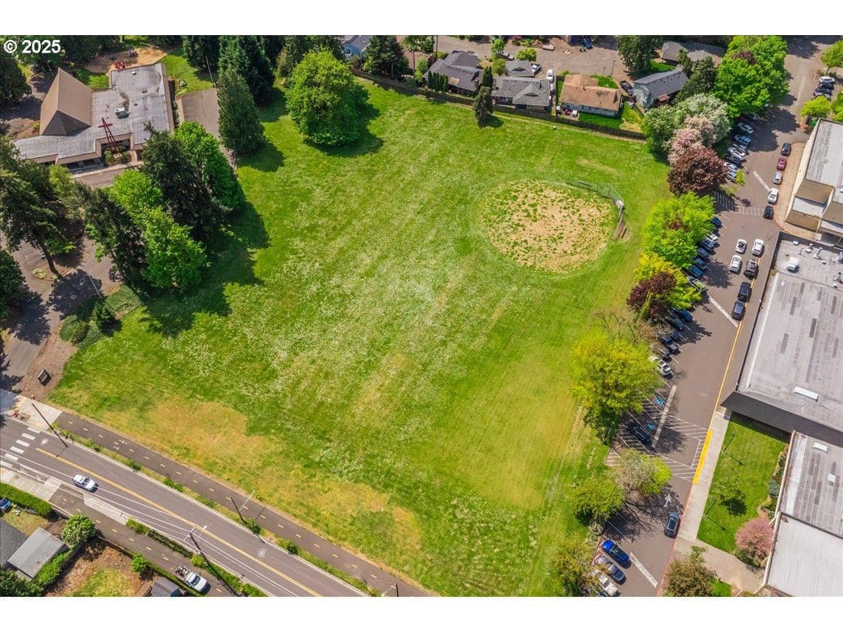 Primary listing photo, 12201 SE Linwood Ave Ave, Milwaukie, OR, 97222