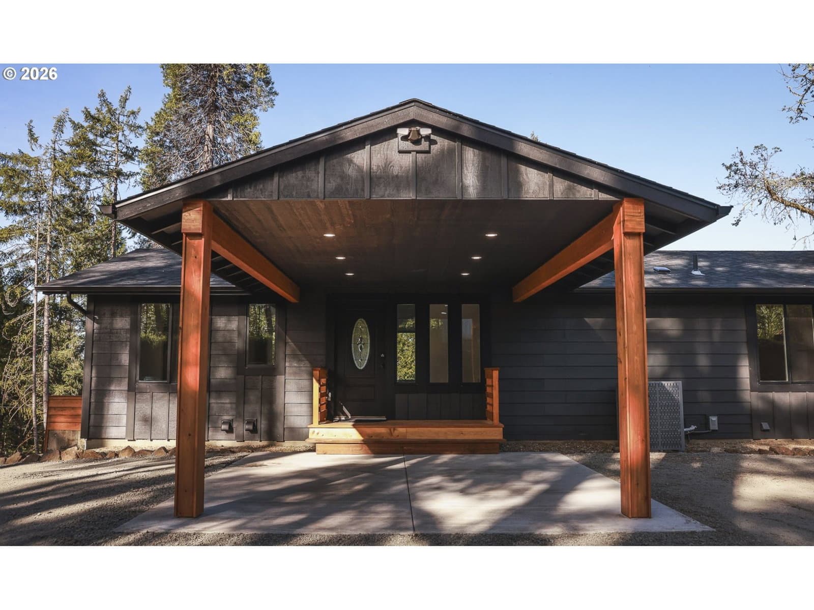 Listing photo 1 of 6