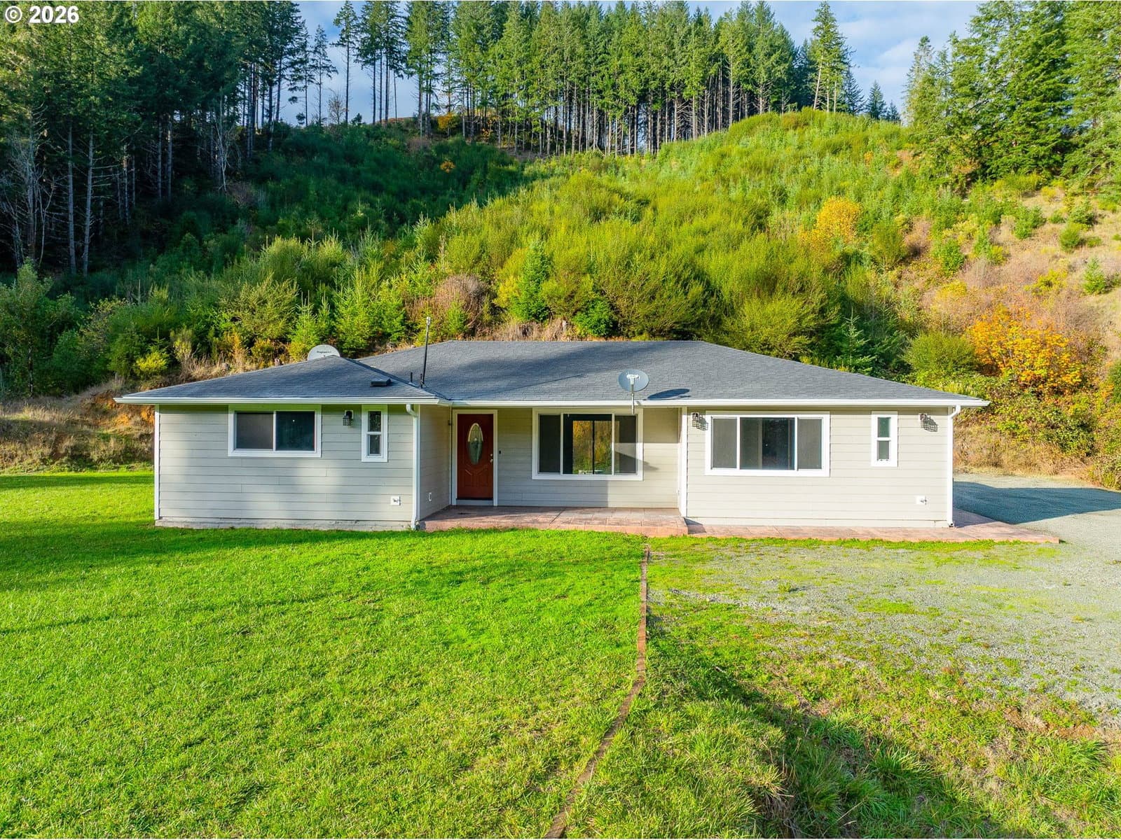 Listing photo 1 of 6