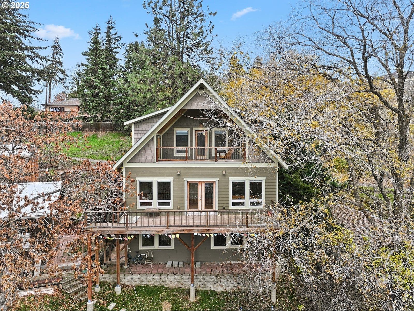 Primary listing photo, 608 COLUMBIA AVE, Lyle, WA, 98635