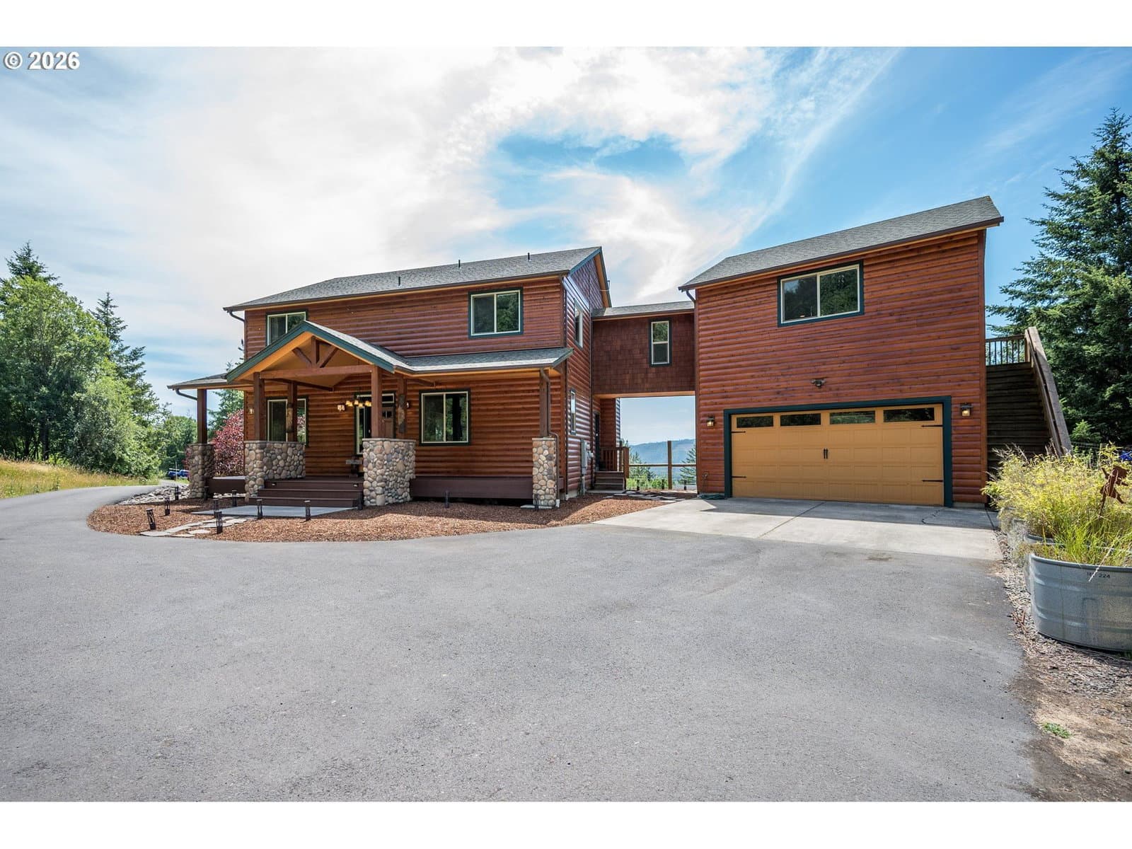 Listing photo 1 of 6