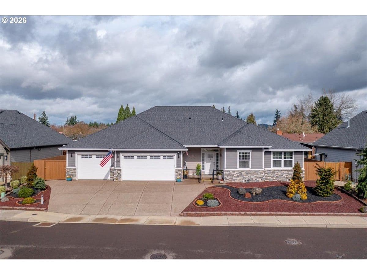 Primary listing photo, 680 NW 11TH AVE, Canby, OR, 97013