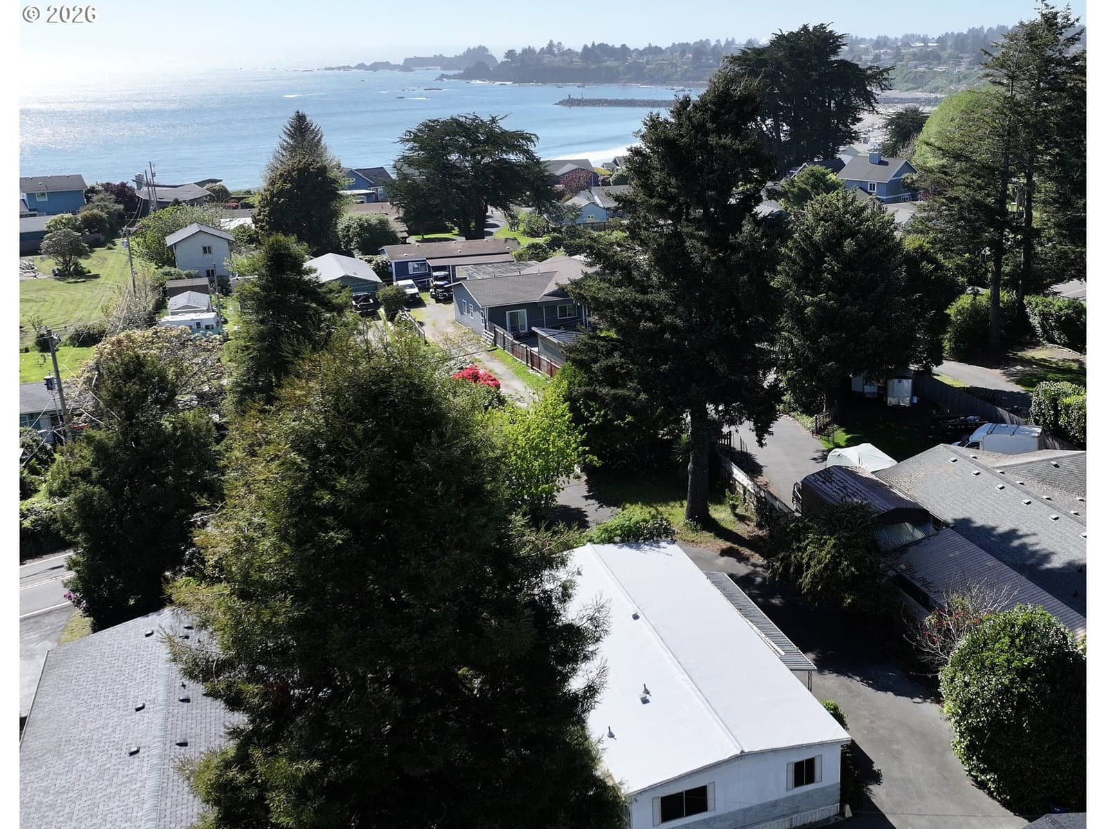 Listing photo 1 of 6