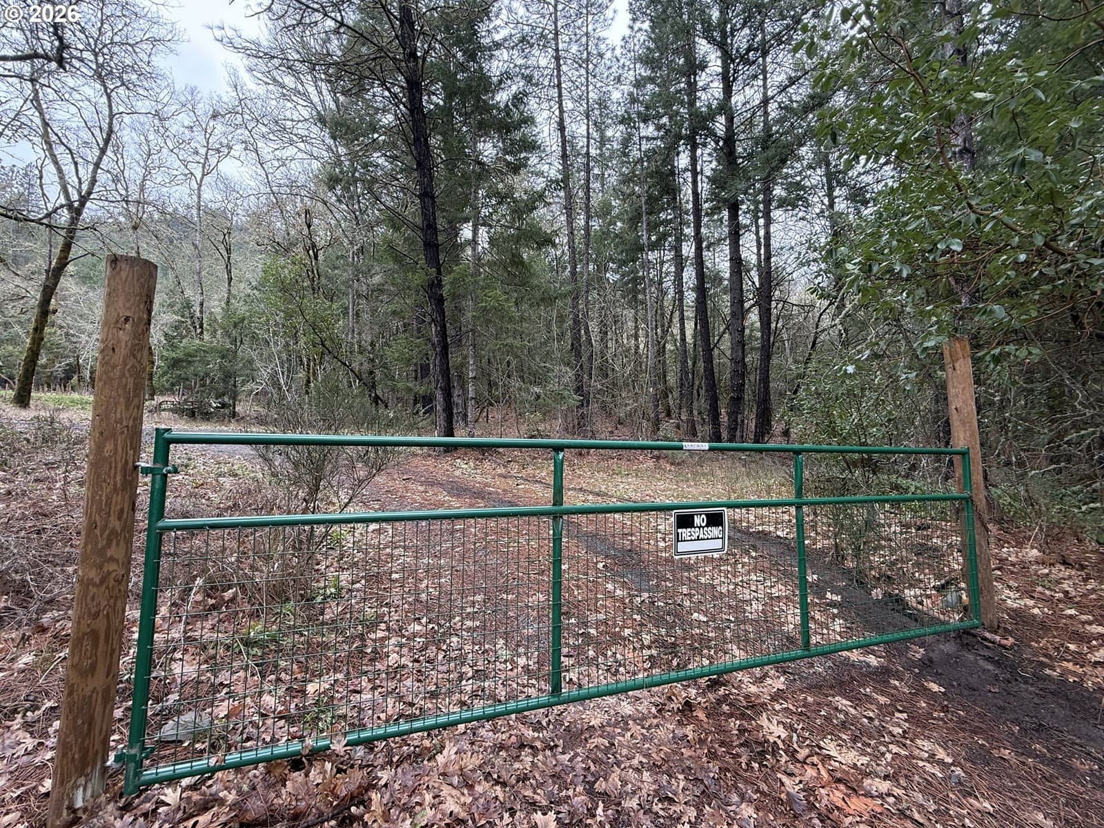 Primary listing photo, 908 RIVERBANKS RD, Grants Pass, OR, 97527