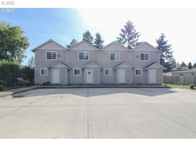 Listing photo 1 of 6