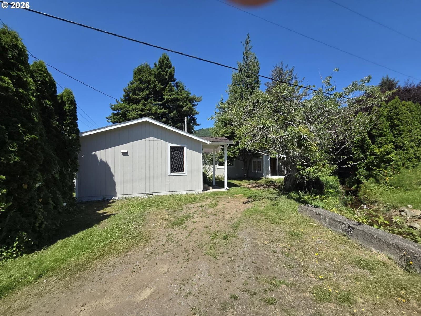 Listing photo 1 of 6