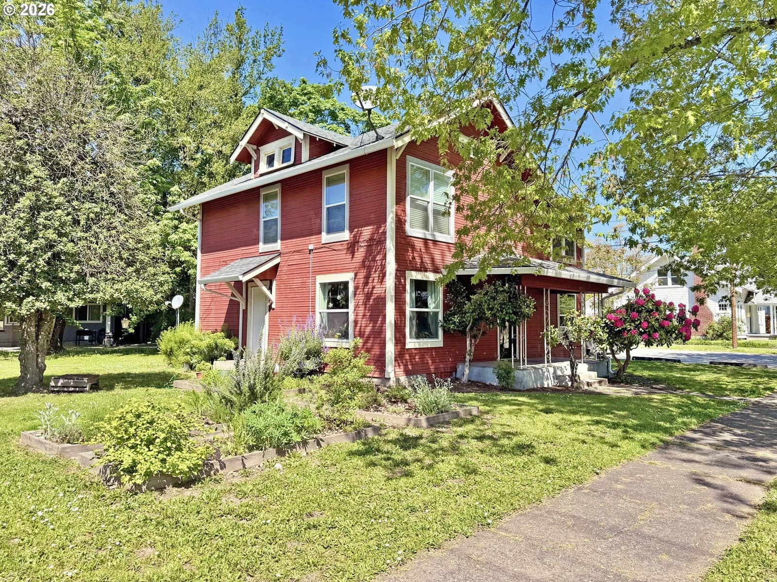 Listing photo 1 of 6