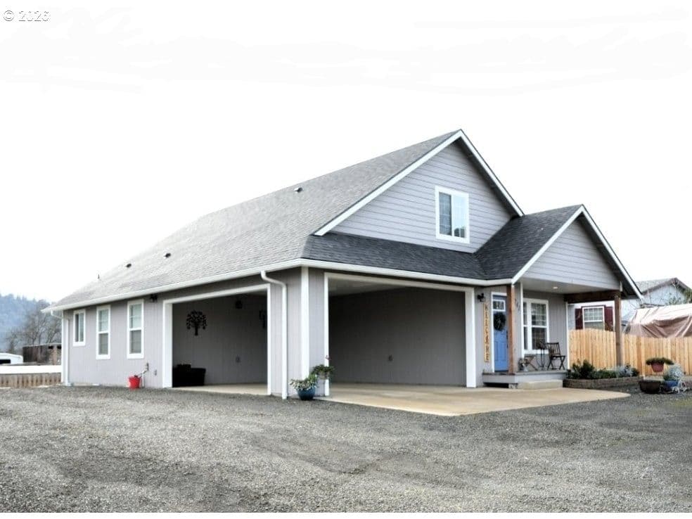 Primary listing photo, 241 SE JOHNSON ST, Winston, OR, 97496