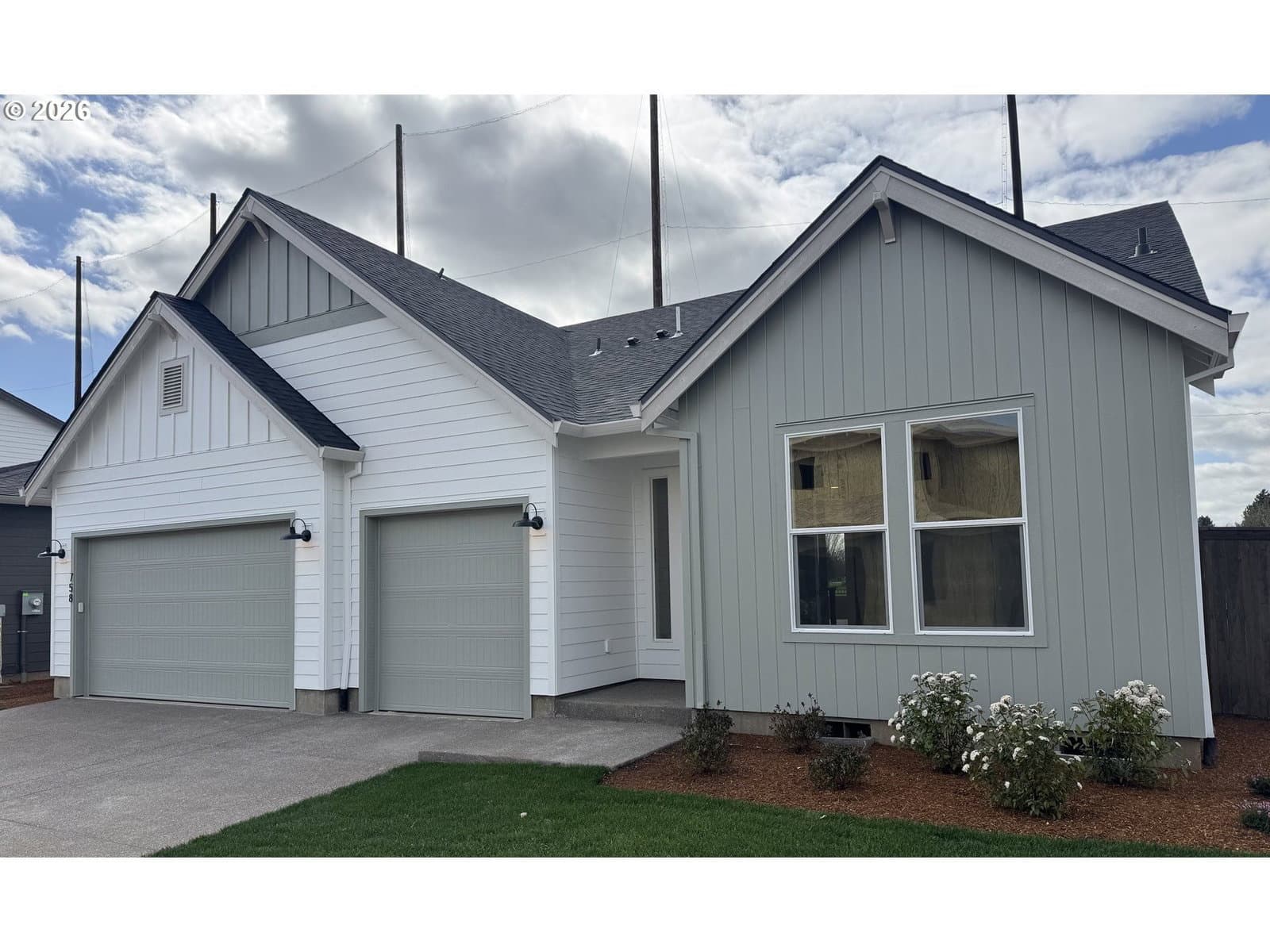 Primary listing photo, 758 Magnolia AVE, Woodburn, OR, 97071