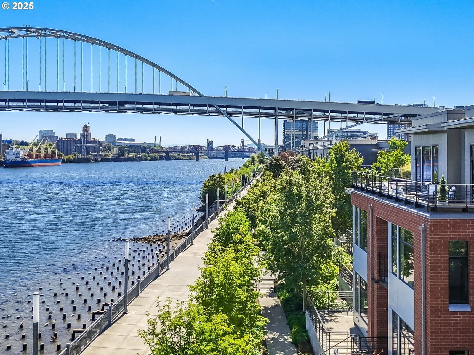 Primary listing photo, 1714 NW RIVERSCAPE ST, Portland, OR, 97209