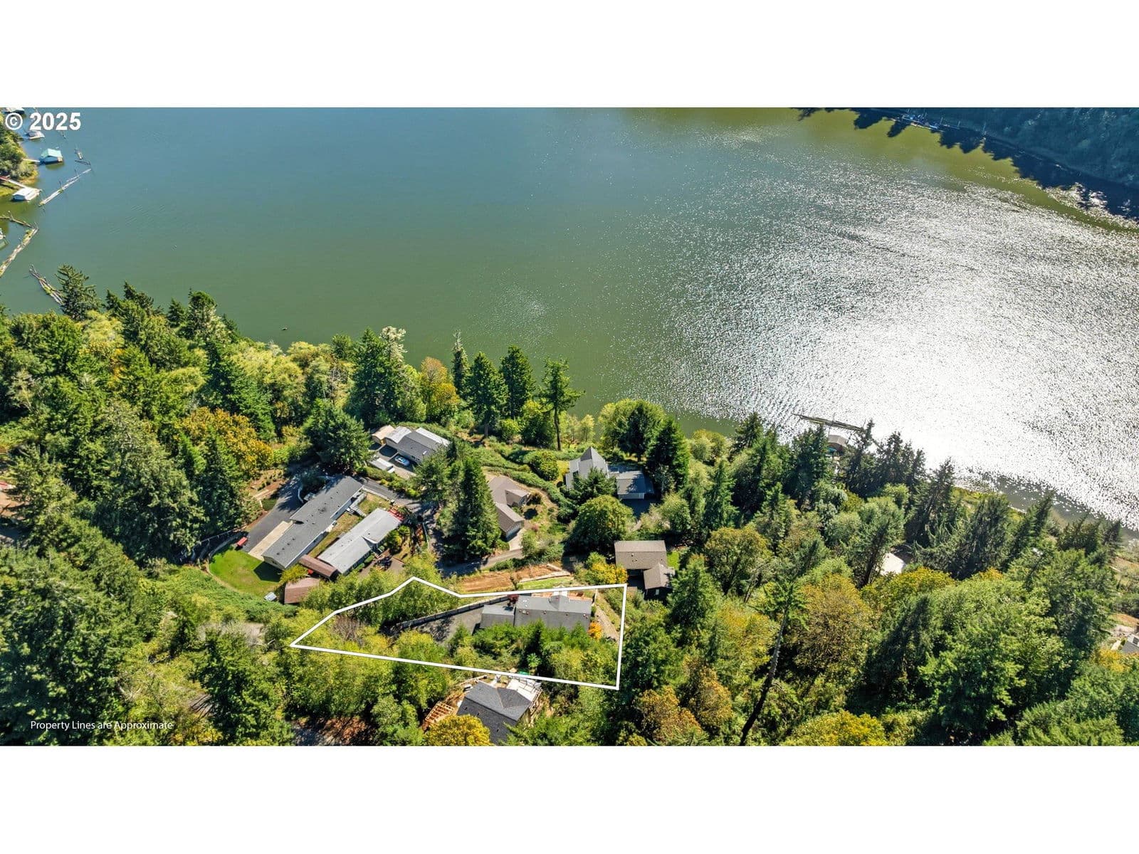 Primary listing photo, 400 TENMILE TER, Lakeside, OR, 97449