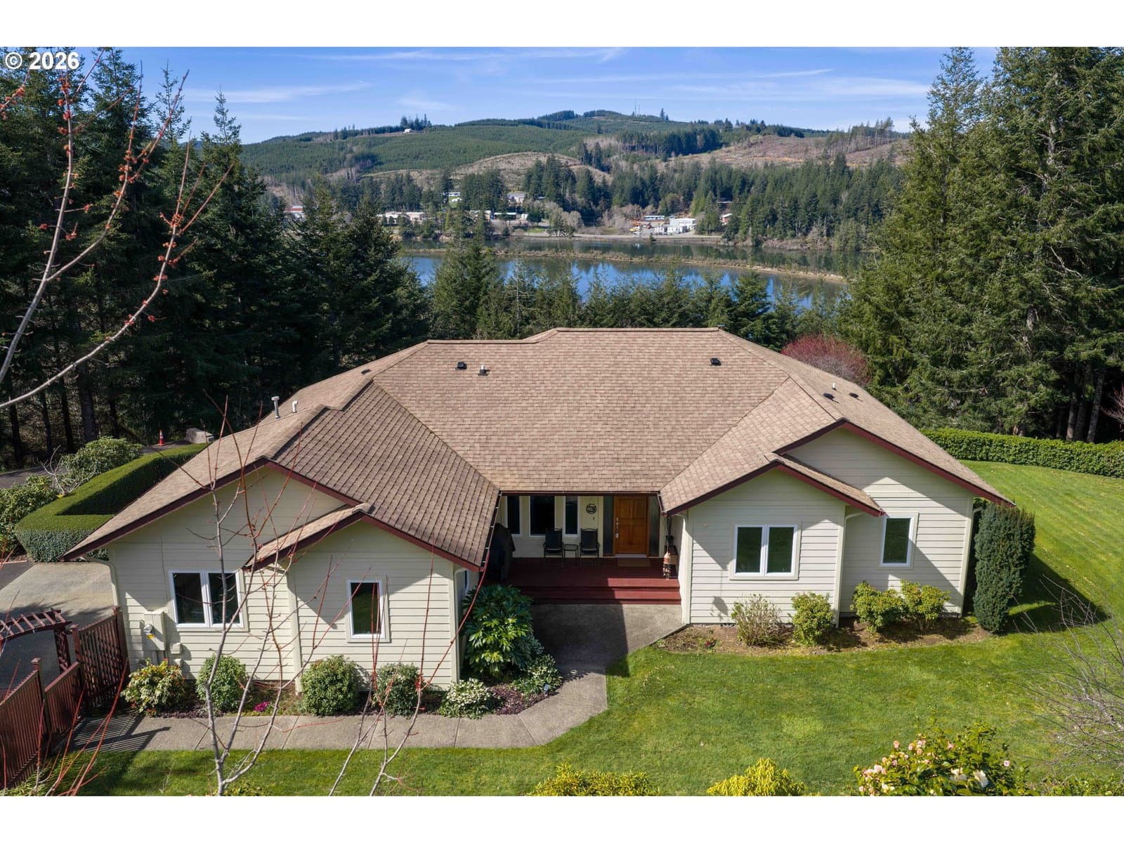 Primary listing photo, 93621 LINKS LN, Coos Bay, OR, 97420