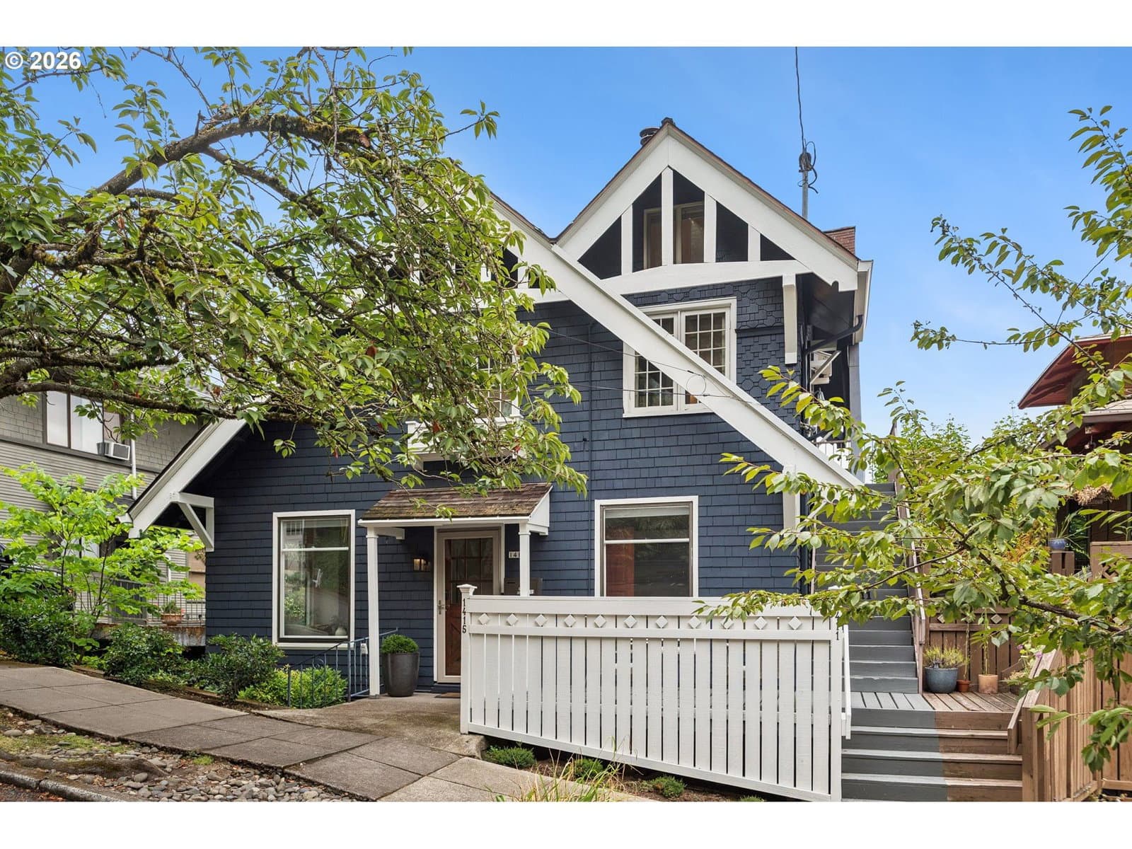 Listing photo 1 of 6