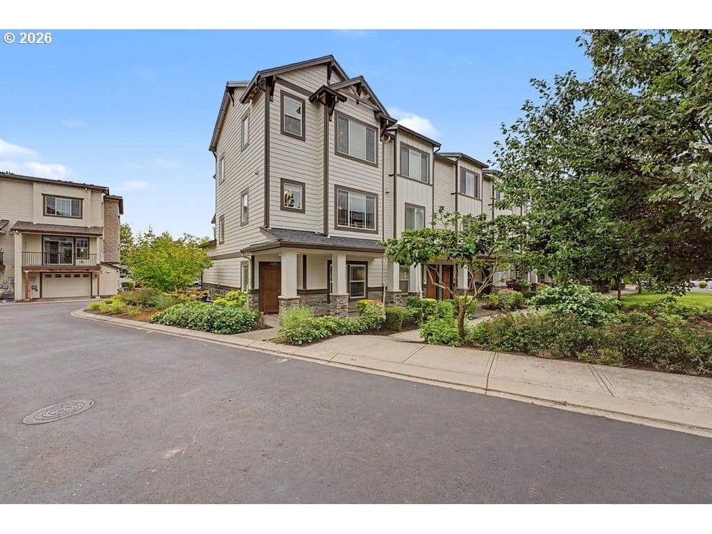 Listing photo 1 of 6