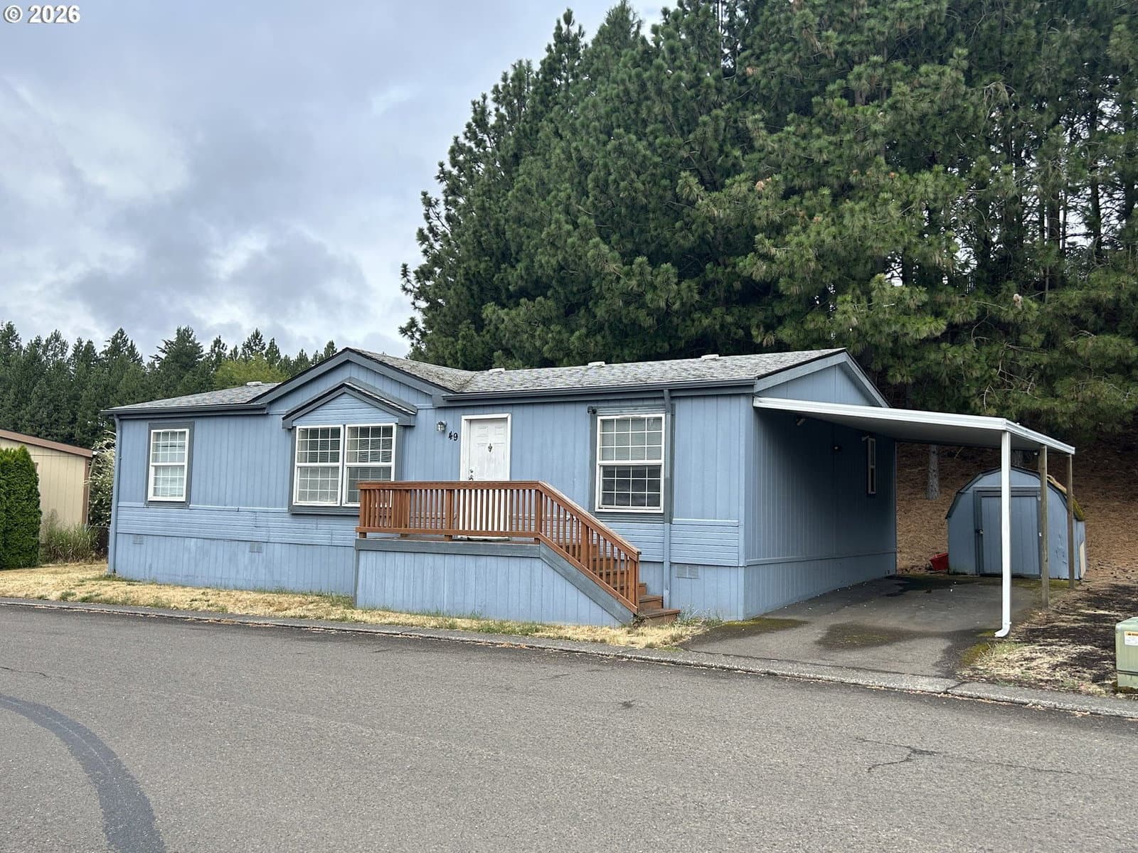 Listing photo 1 of 6