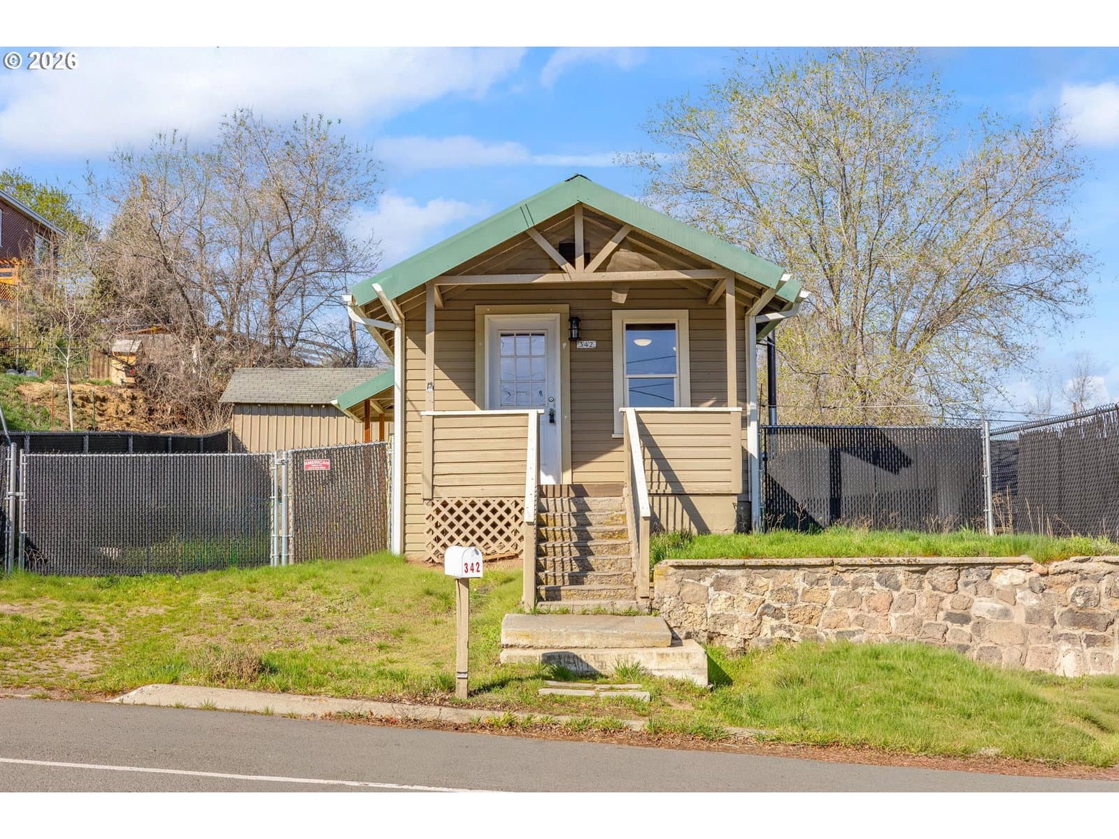 Primary listing photo, 342 SE 7TH ST, Madras, OR, 97741