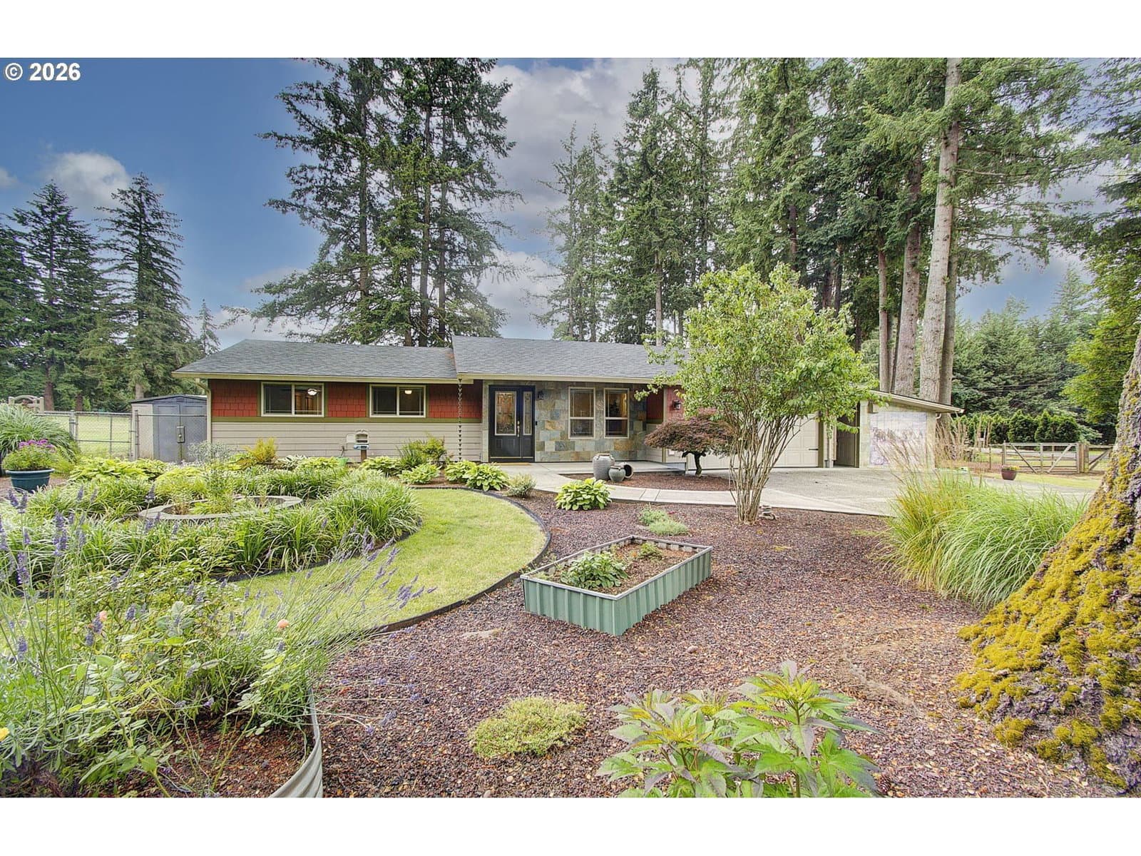 Listing photo 1 of 6