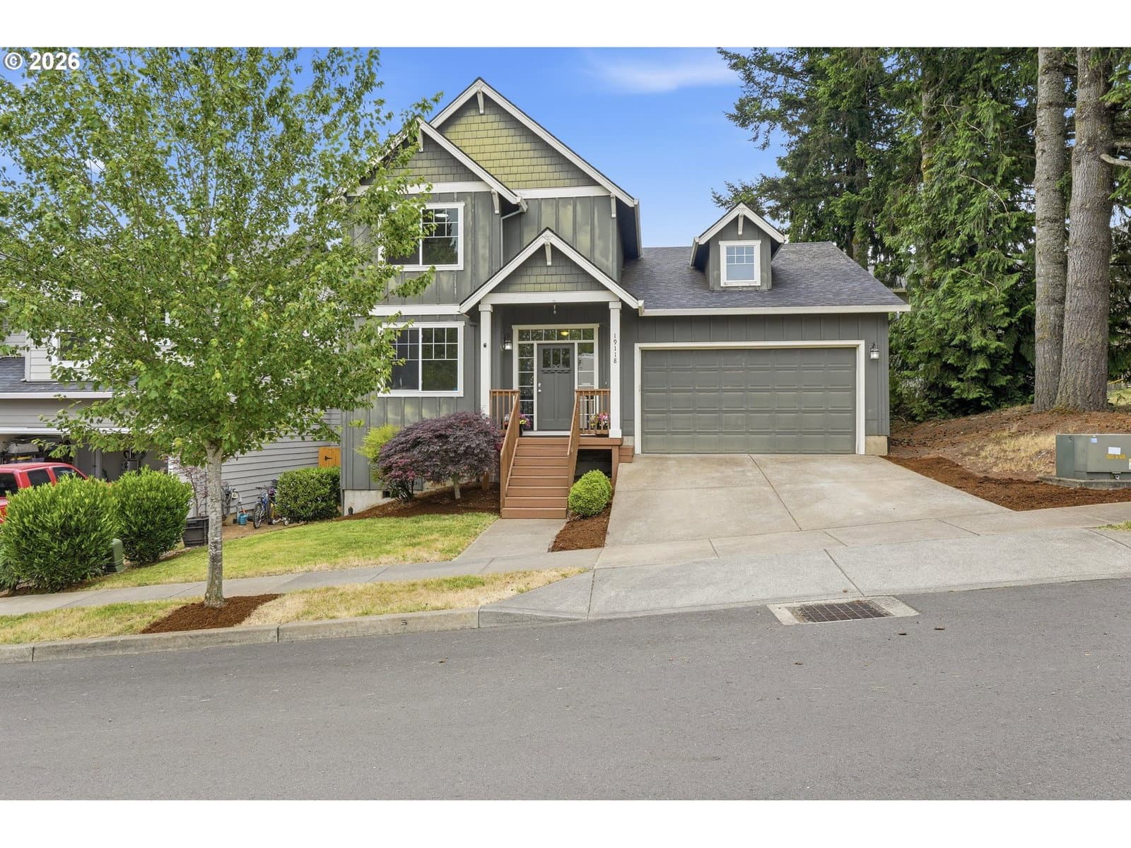Listing photo 1 of 6