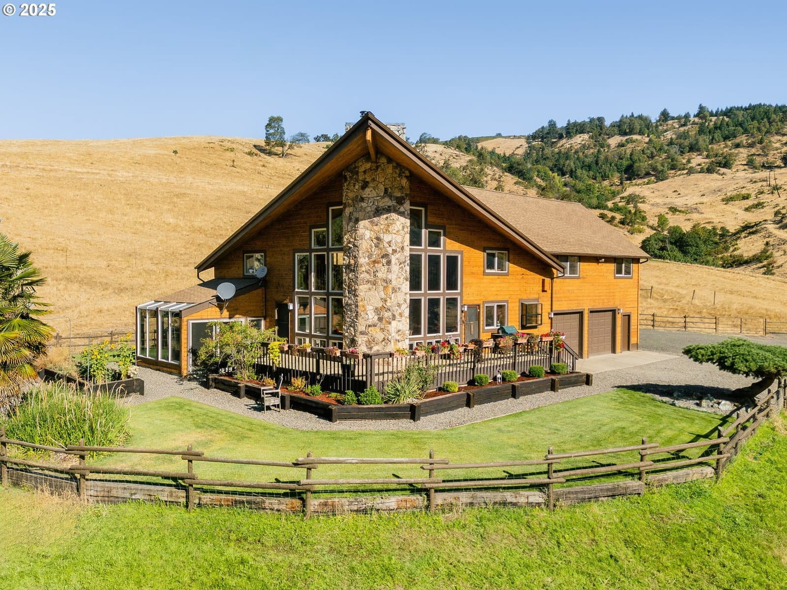Primary listing photo, 325 BEALS CREEK RD, Canyonville, OR, 97417