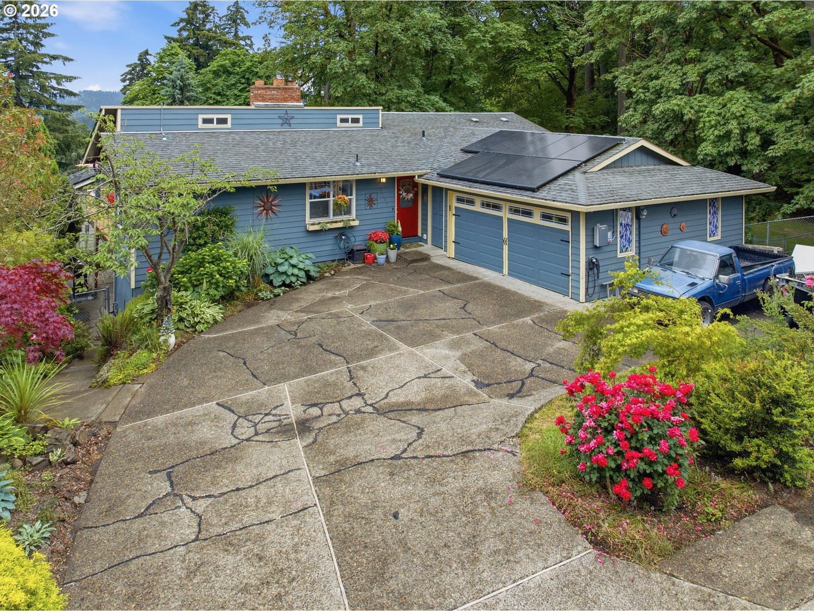 6717 OAKRIDGE DR