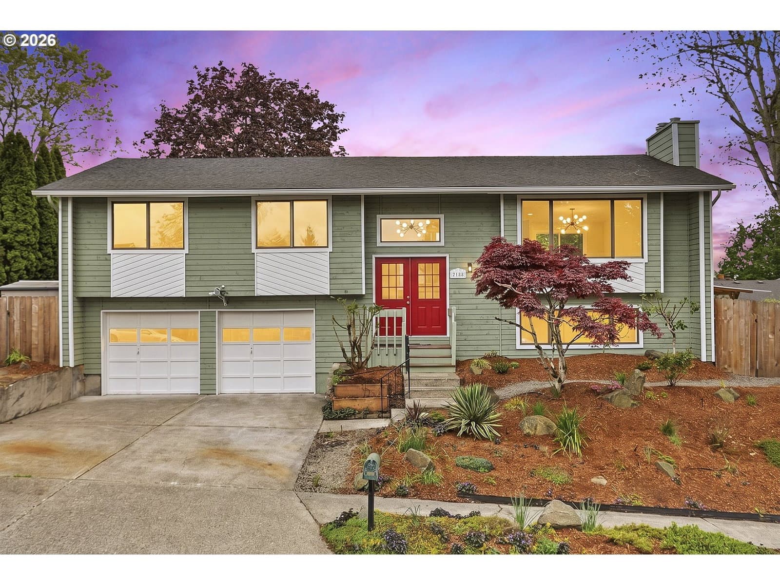 Listing photo 1 of 6
