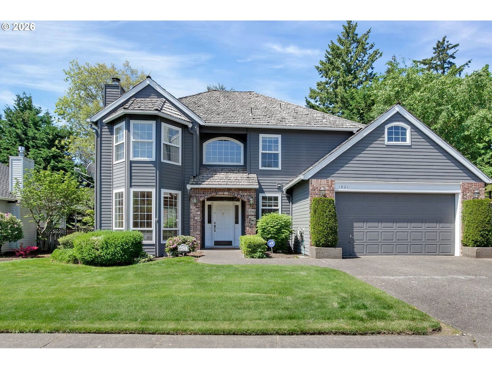 Listing photo 1 of 6