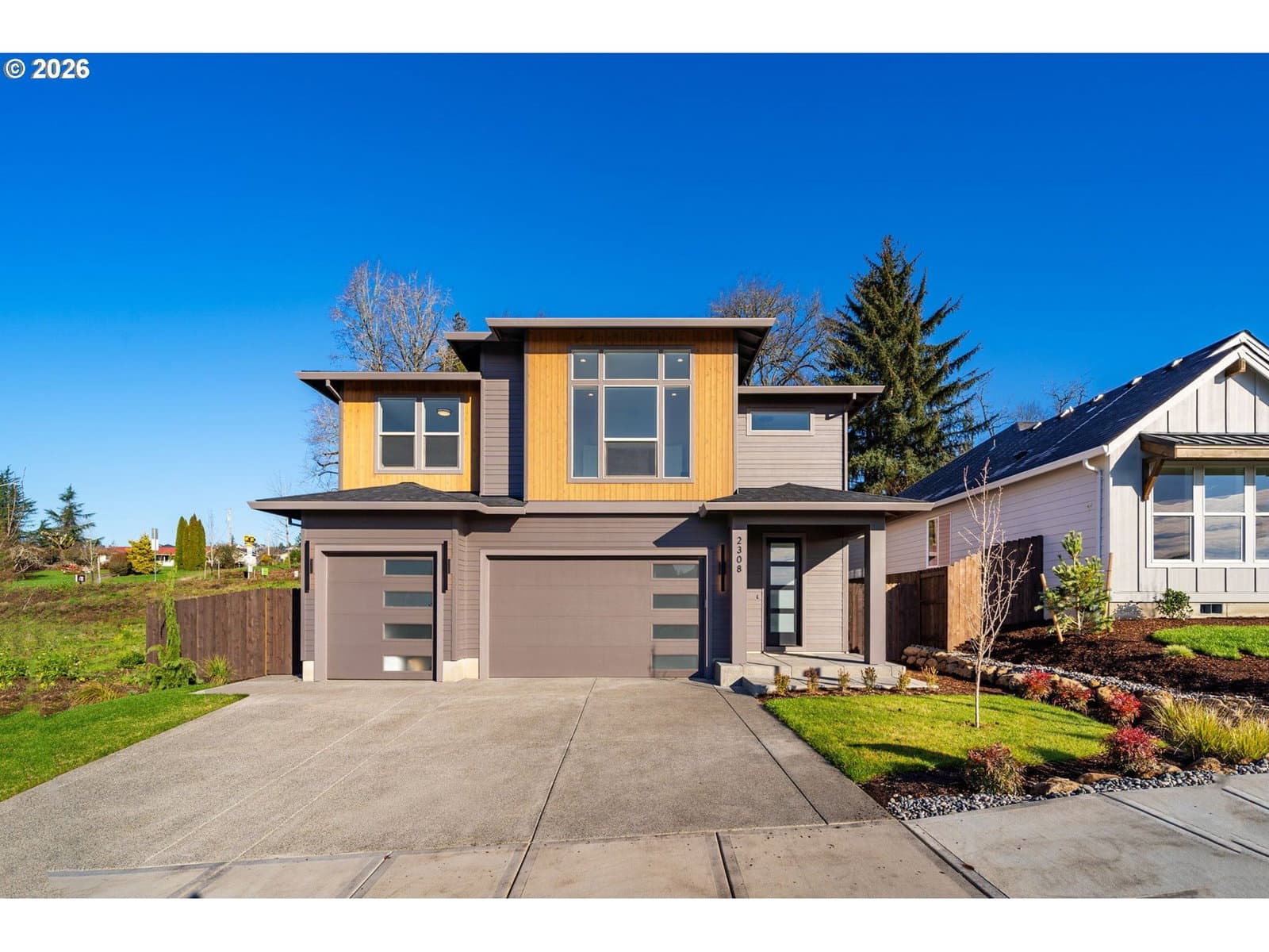 2308 E Dalmatian DR