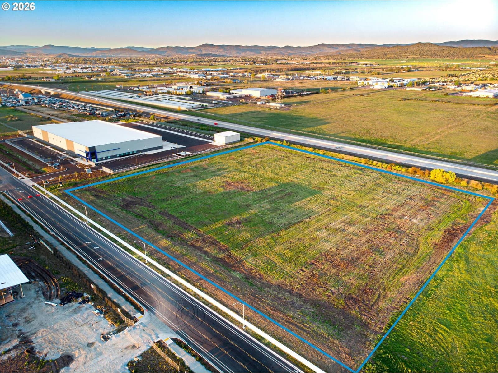 Primary listing photo, 4676 INDUSTRY DR, Medford, OR, 97504