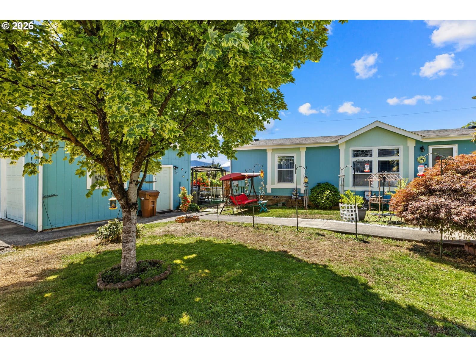 Listing photo 1 of 6
