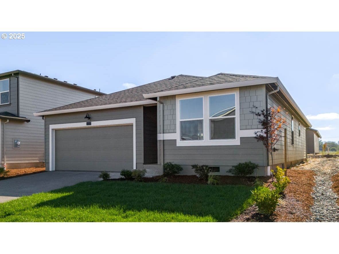 Primary listing photo, 348 Greencrest ST NE, Salem, OR, 97301