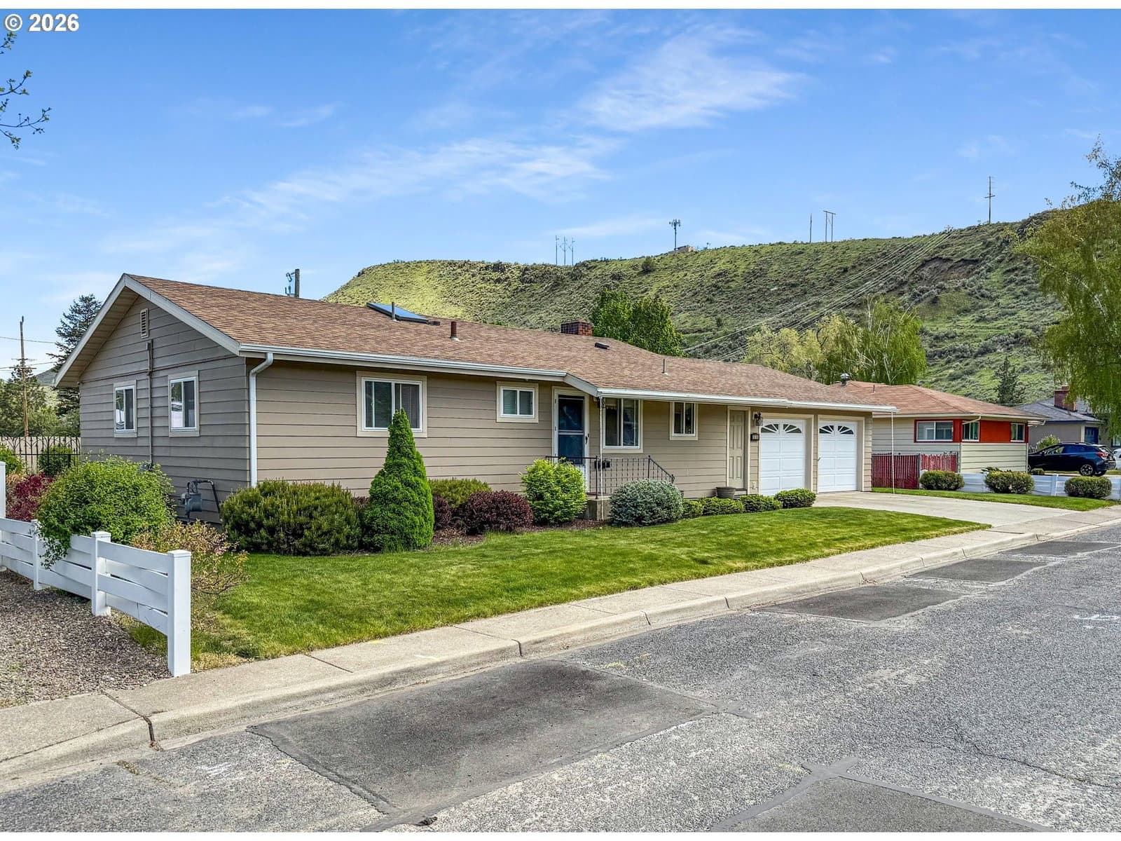Listing photo 1 of 6