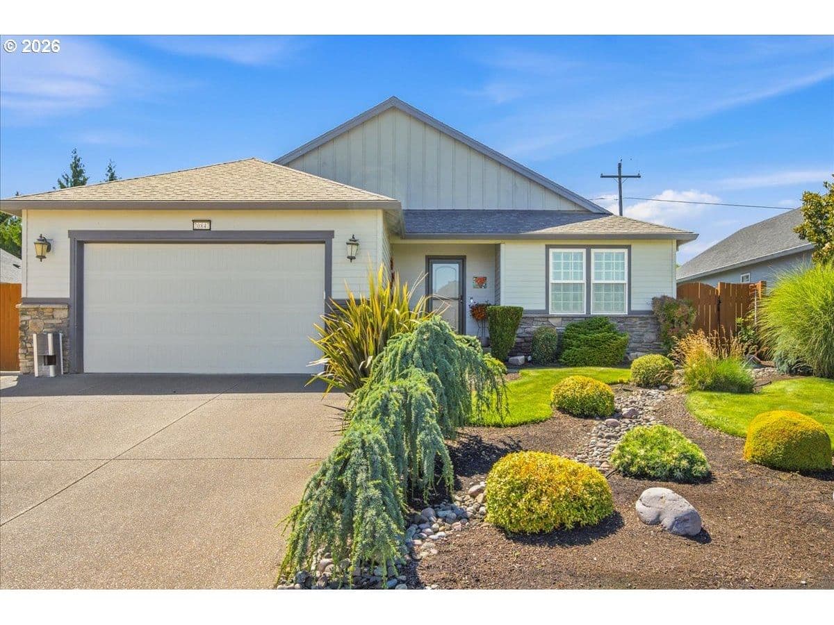 Primary listing photo, 20847 YUKON ST, Aurora, OR, 97002