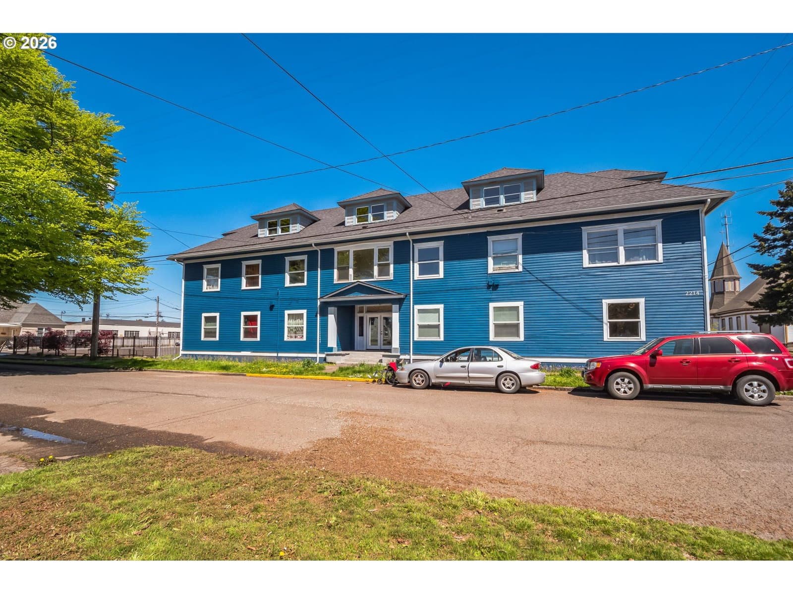 Listing photo 1 of 6